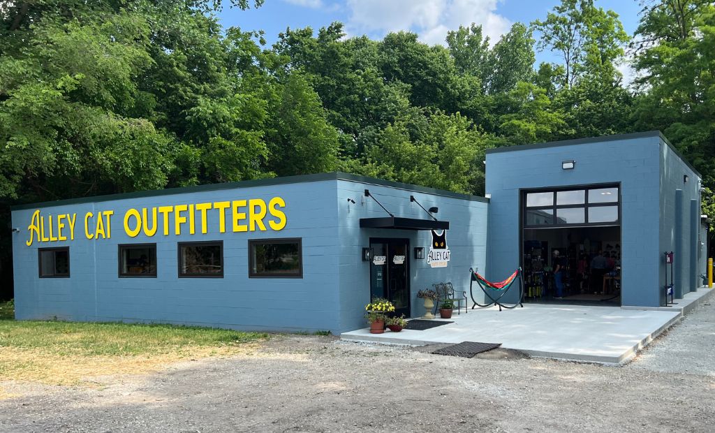 Alley Cat Outfitters in Wabash Indiana.