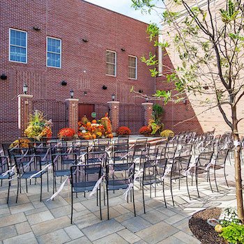 The Courtyard (Charley Creek Inn)