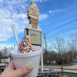 Kelly's Ice Cream in Wabash Indiana.
